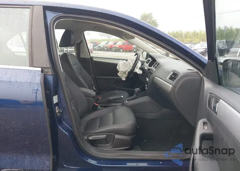 2011 Volkswagen Jetta 2.5L Sel z USA, uszkodzony, nr VIN 3VWLZ7AJ5BM345041